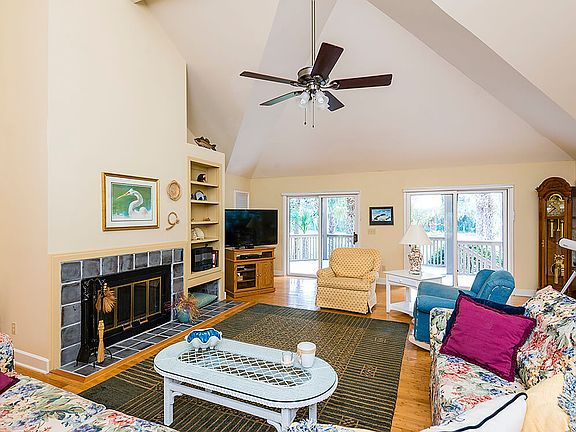 5th image of 32 Berkshire Hall