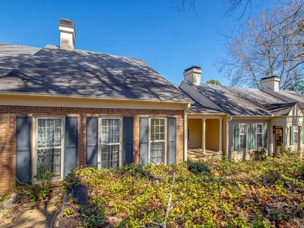 27 Windsor Ct, Little Rock, AR 72212