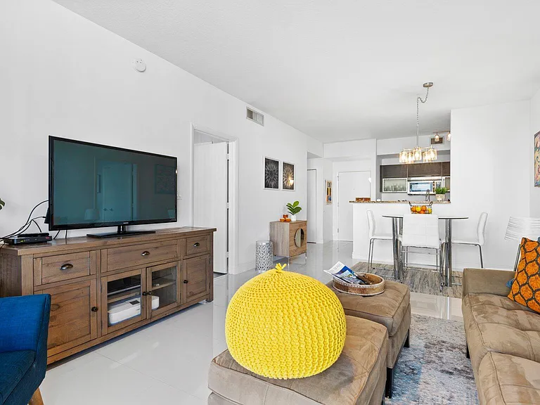 550 Okeechobee Blvd #620 — Photo 10