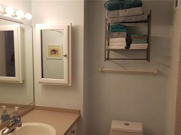 5th image of 880 Mandalay Ave APT N411
