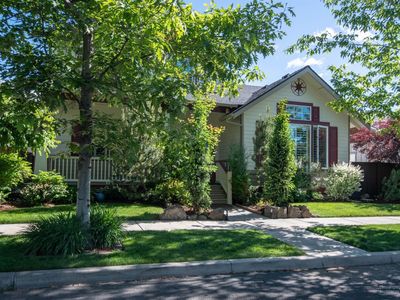 1596 NW Hemlock Ave, Redmond, OR, 97756