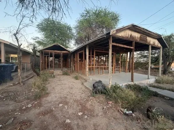 322 S 14th St, Brawley, CA 92227