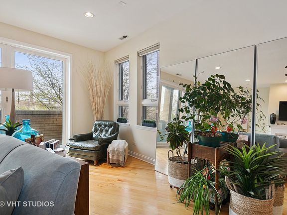 5th image of 2816 W Chicago Ave #2