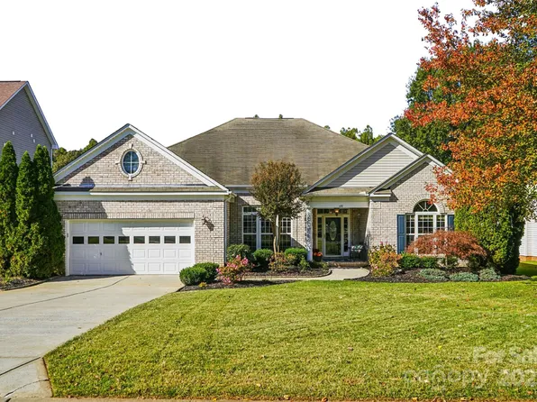 120 Elizabeth Hearth Rd, Mooresville, NC 28115