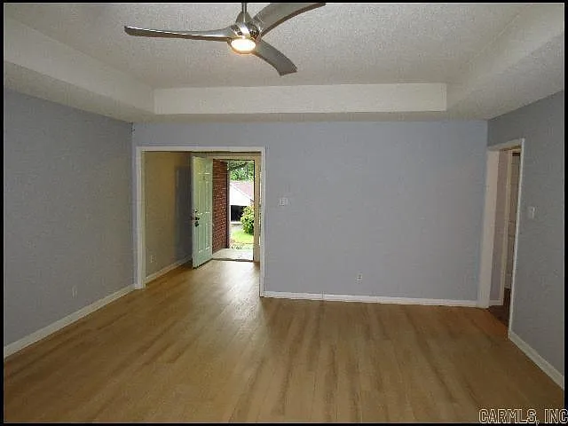 3704 Lakewood Valley Dr — Photo 2