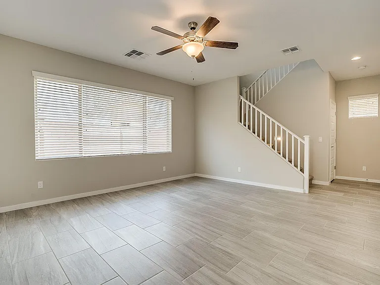 4742 E Tremaine Ave — Photo 15