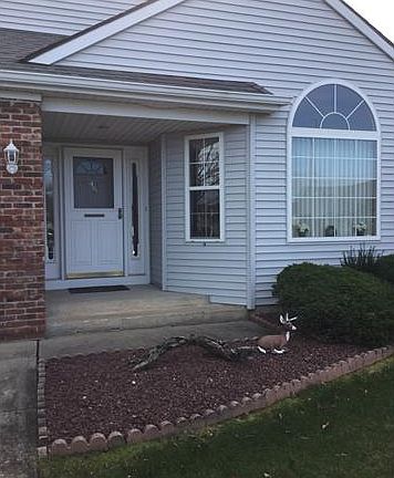 2nd image of 45 Portsmouth Dr