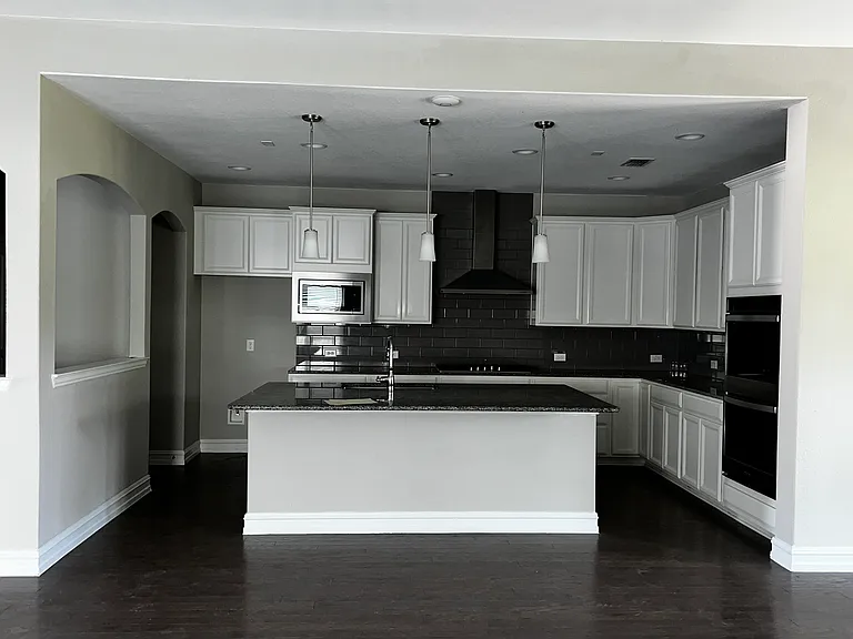 3824 Horseshoe Trl — Photo 11