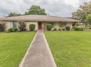 100 Ivy Cir, Lafayette, LA 70508