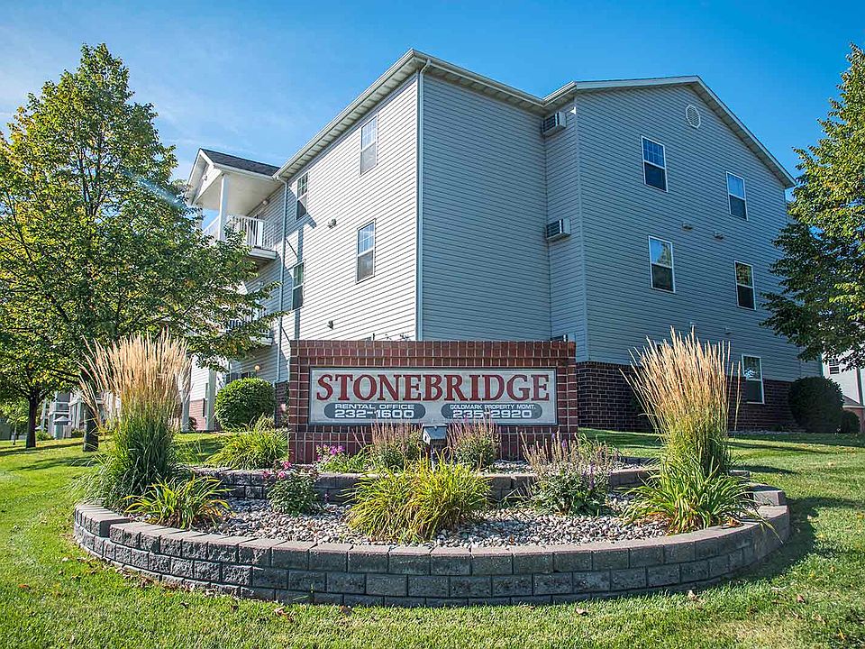 Fargo, ND Stonebridge Apartments | Exterior