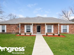 108 Pecan Grv, Lancaster, TX 75146
