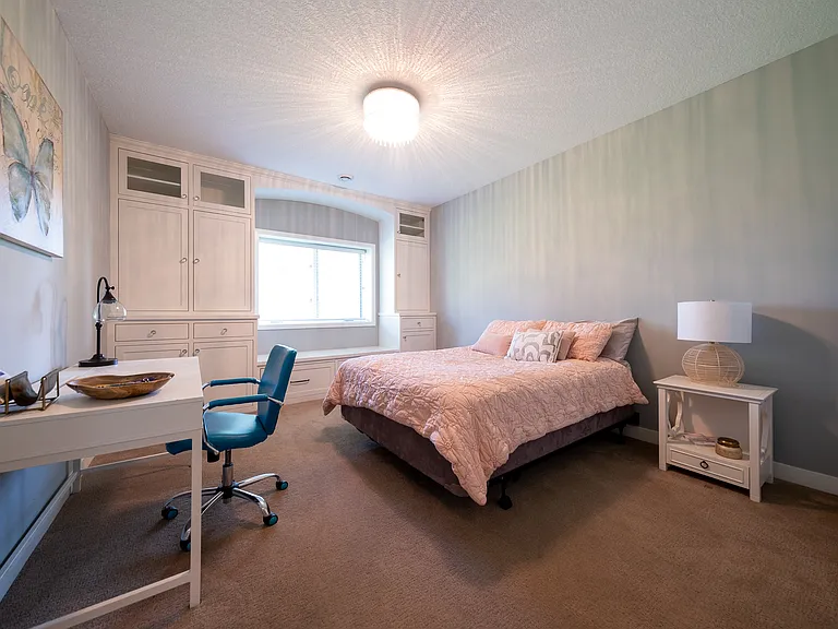 6531 Century Ln — Photo 23