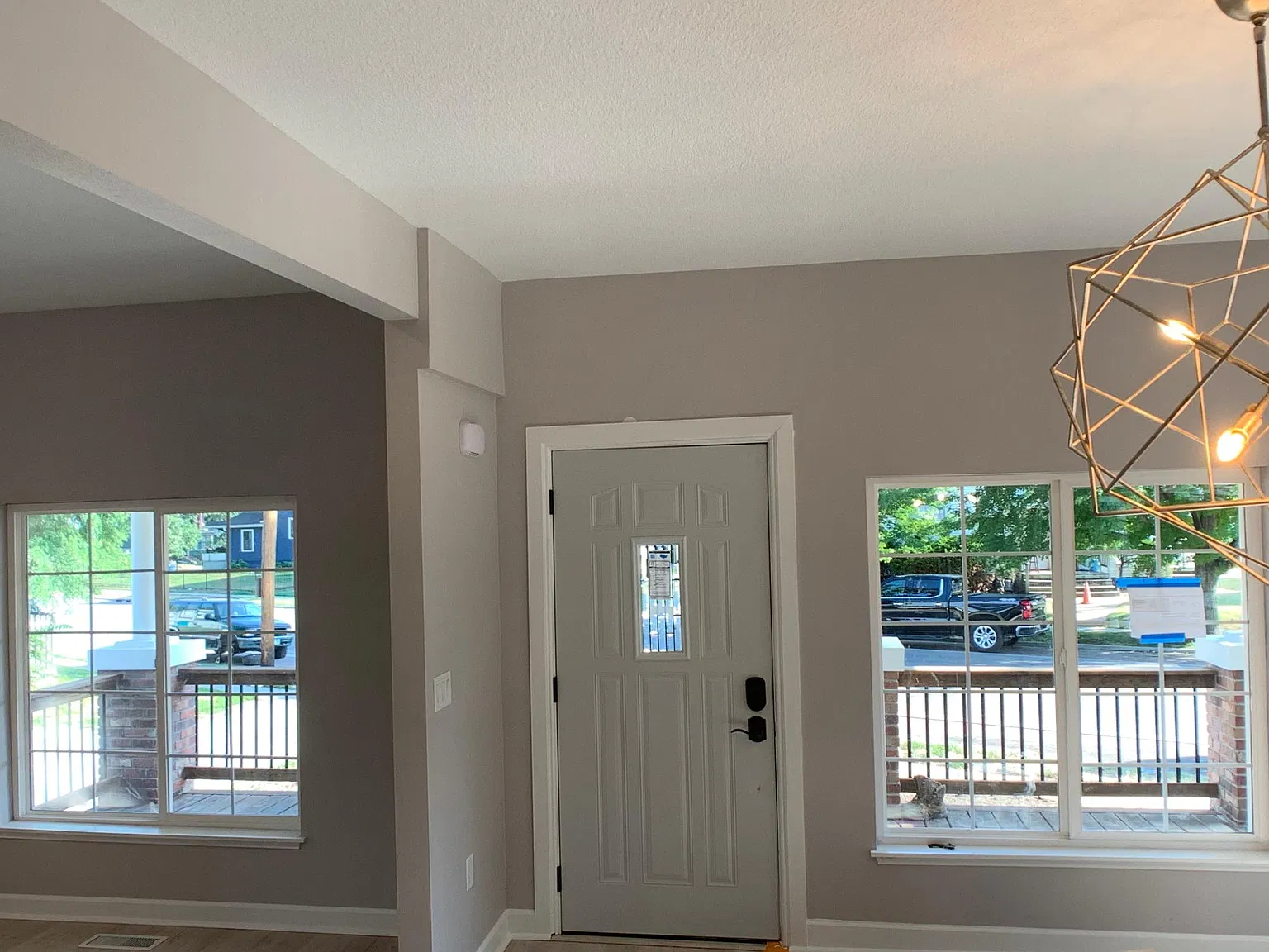 2615 Cottage Grove Ave — Photo 4