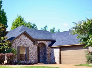 303 Springhill Xing, Brandon, MS 39047