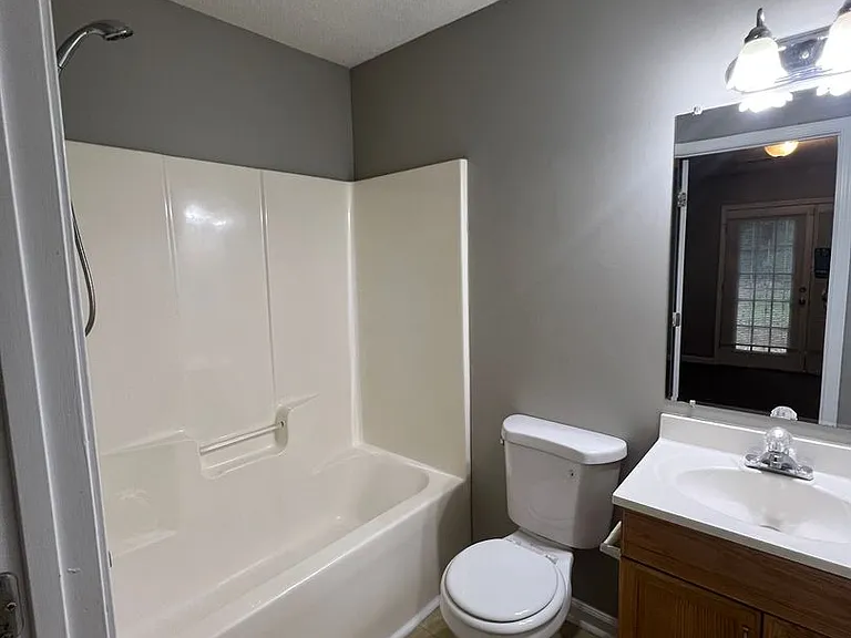 2535 Rex Ave SW — Photo 8