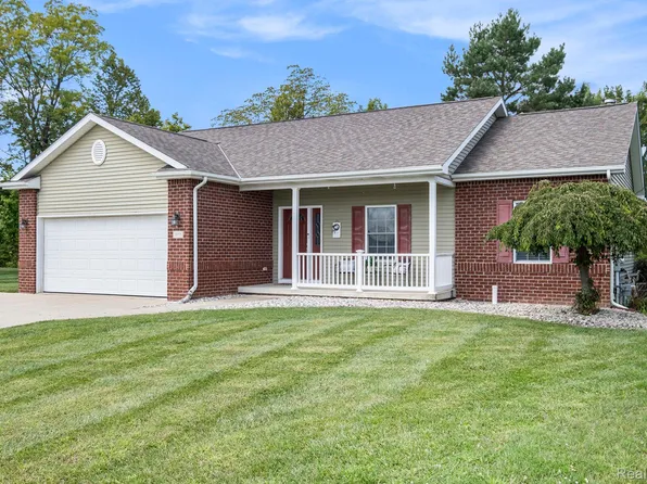 3188 Coventry Ct, Flushing, MI 48433