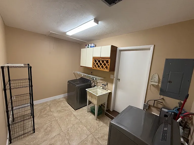 6 Atlantic Ave — Photo 16
