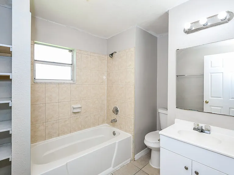 631 Fernandina St NW — Photo 15