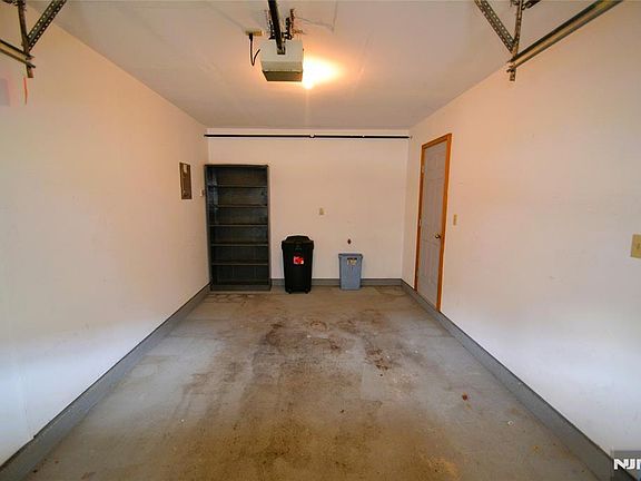 5th image of 4 Collura Lane #L095