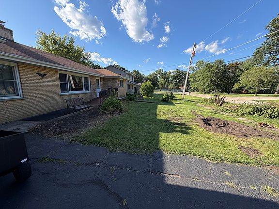 2nd image of 36412 N Tamarack Dr