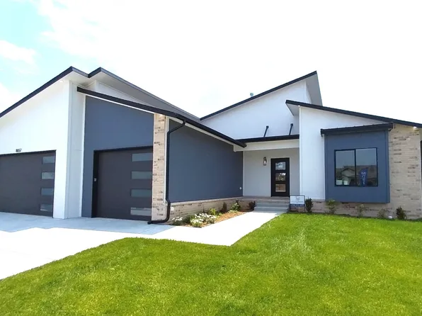 8657 E Bradford St, Wichita, KS 67210