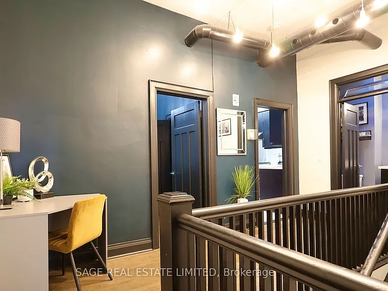 631 Queen St W #3 — Photo 5
