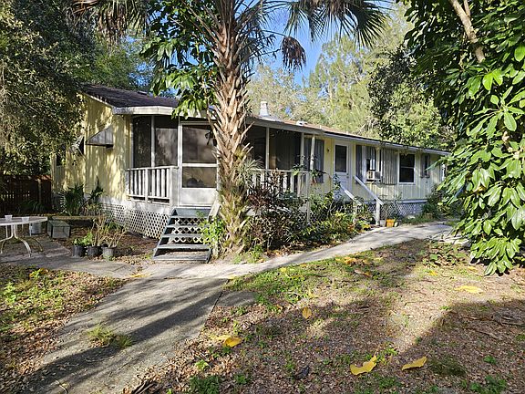 Back screened porch entry