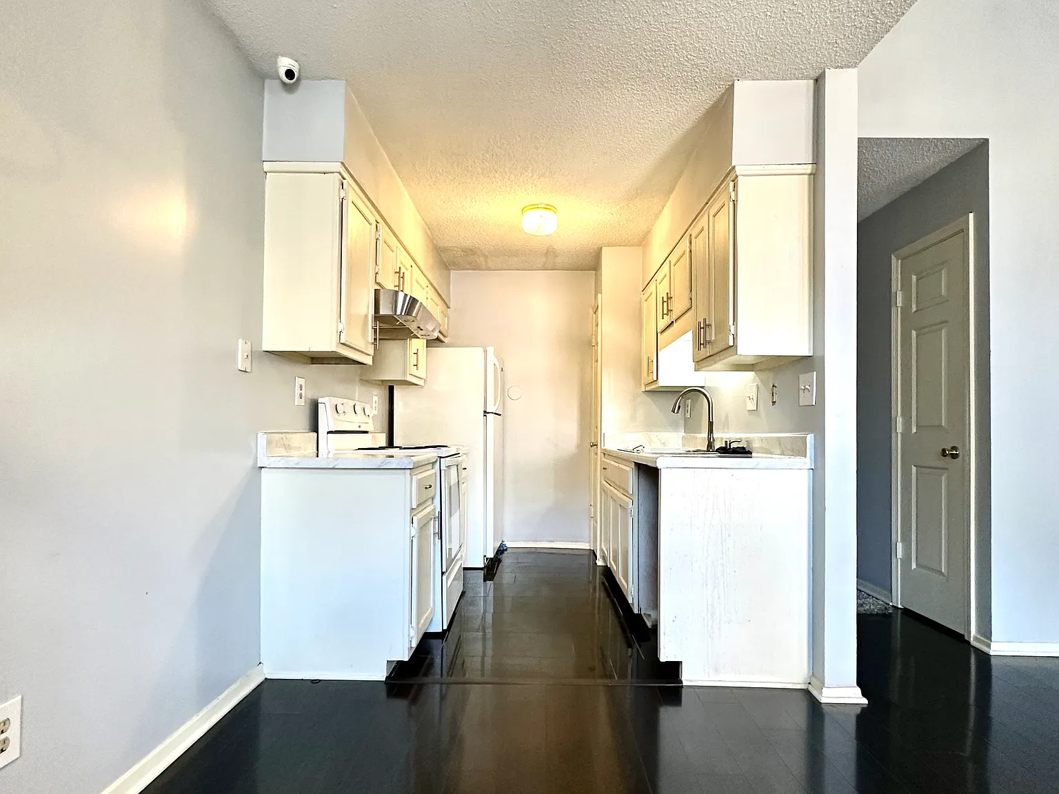 3 bed, 1260 sqft, $1,750 — Photo 4