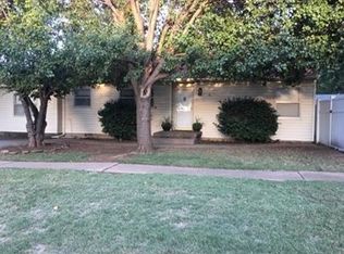 1120 N 14th St, Perry, OK 73077