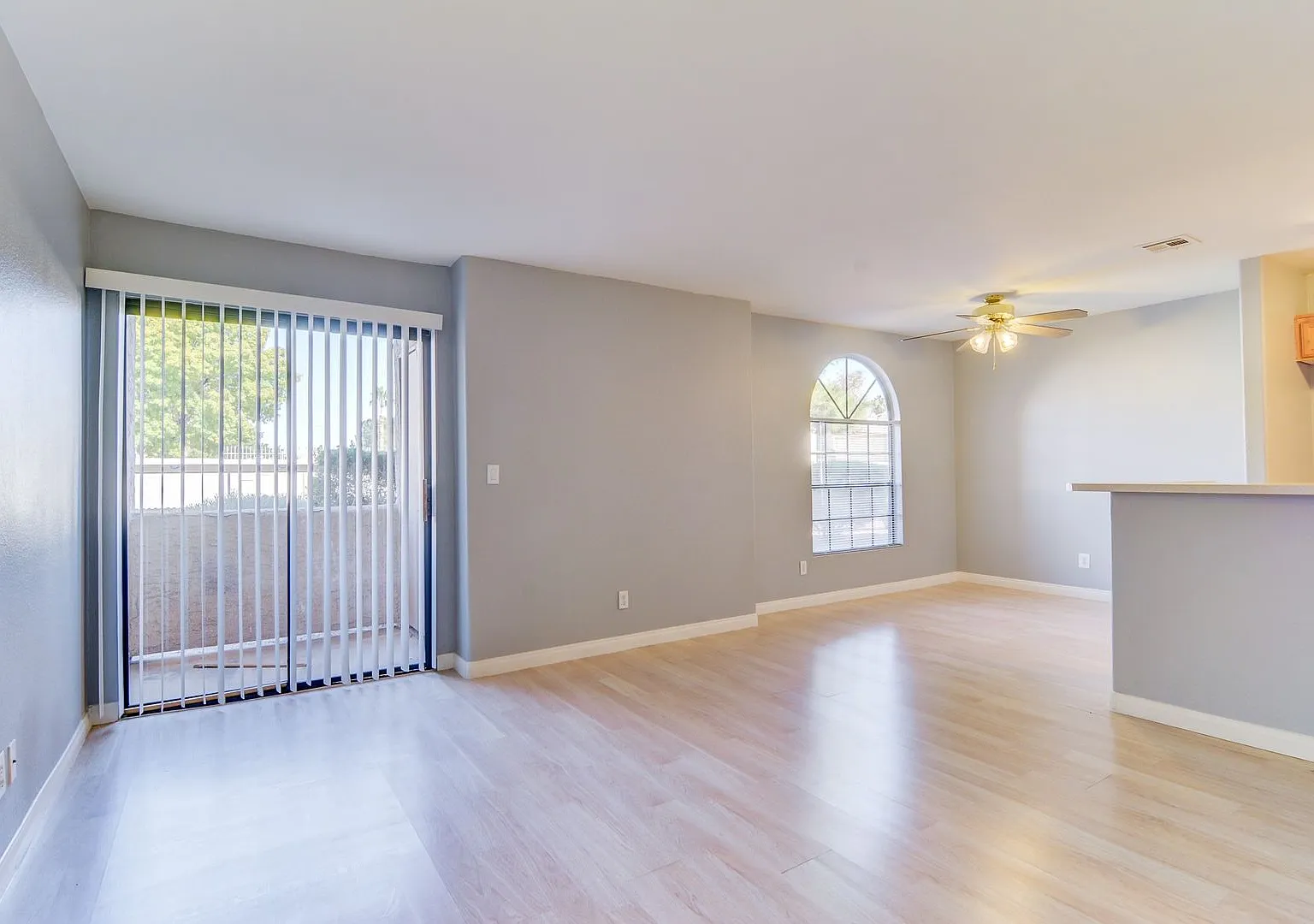 2974 Juniper Hills Boulevard Unit#101, Las Vegas, Nevada 89142 — Photo 2