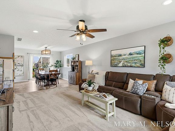 3rd image of 4653 Eagle Dr