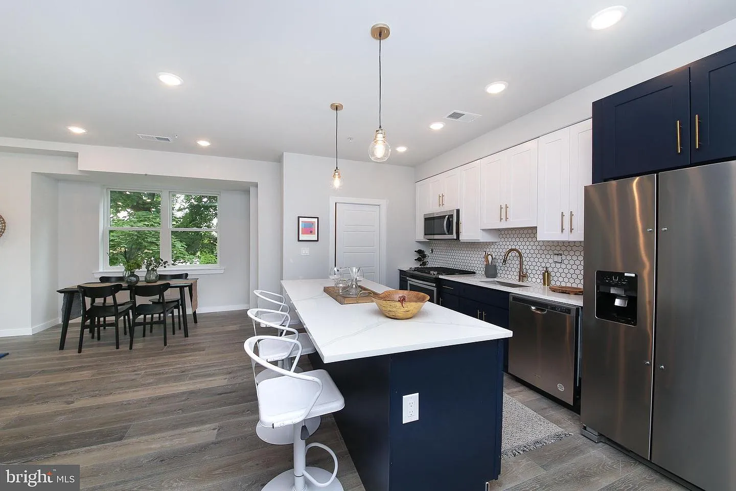 3 bed, 2.5 bath, 1650 sqft, $3,275 — Photo 1