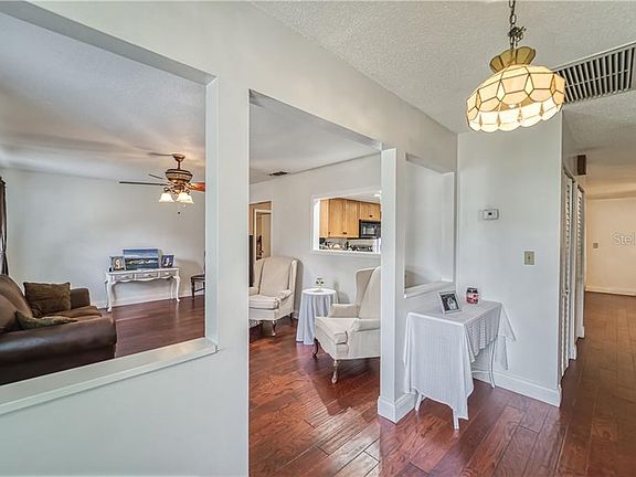 5th image of 1745 Orangewood Cir