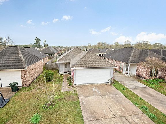 2nd image of 41018 Villa Ct S