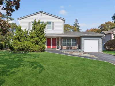 11 Placid Court, Holbrook, NY, 11741