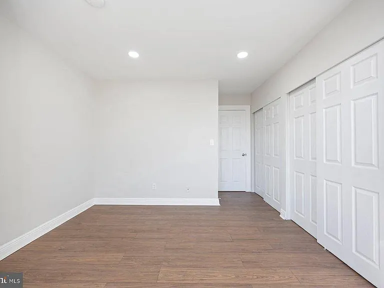 117 Collins Ave S — Photo 13