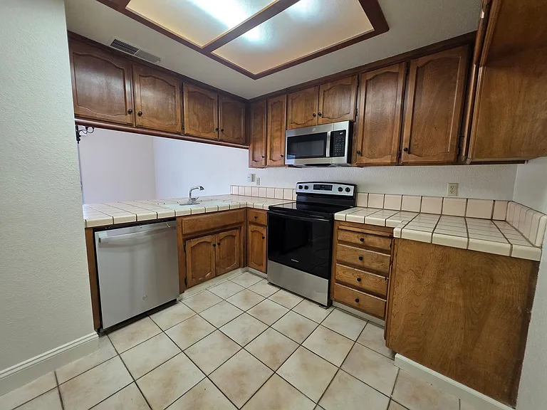 1109 E Orangeburg Ave #16 — Photo 12