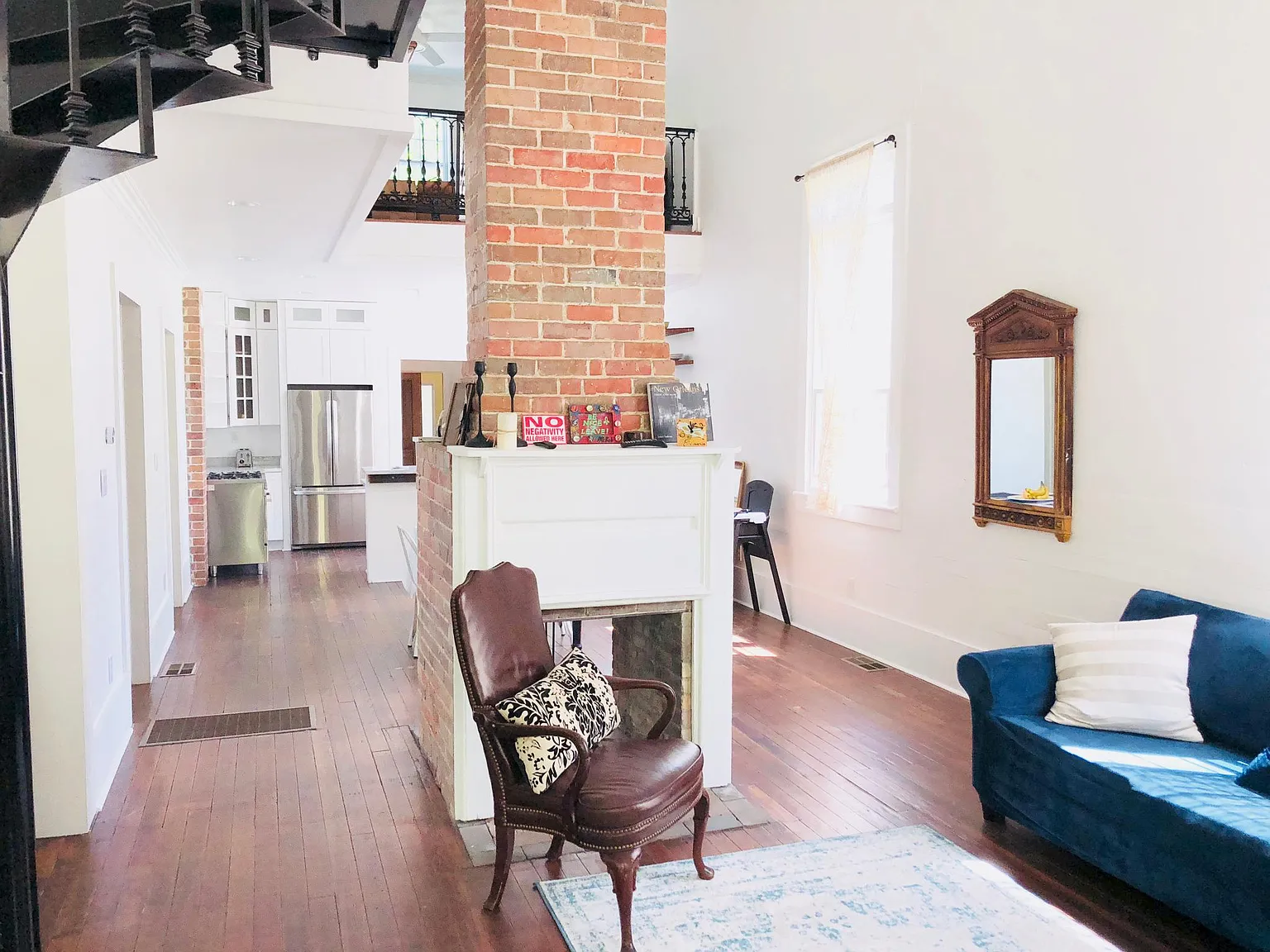 2528 College St — Photo 4