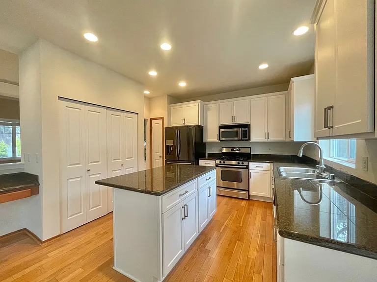 6804 224th St SW — Photo 8