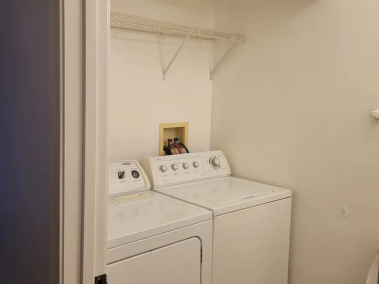 506 Steele St #5 — Photo 3
