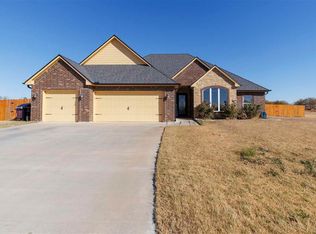 14068 NE Prairie Hill Cir, Elgin, OK 73538