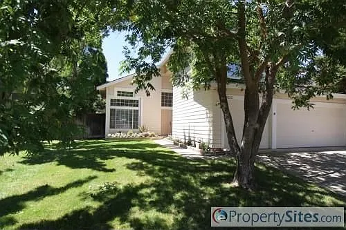 8252 Exbourne Cir photo 1