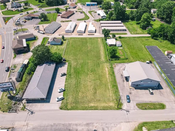 34 Bassett Ave, Madisonville, KY 42431