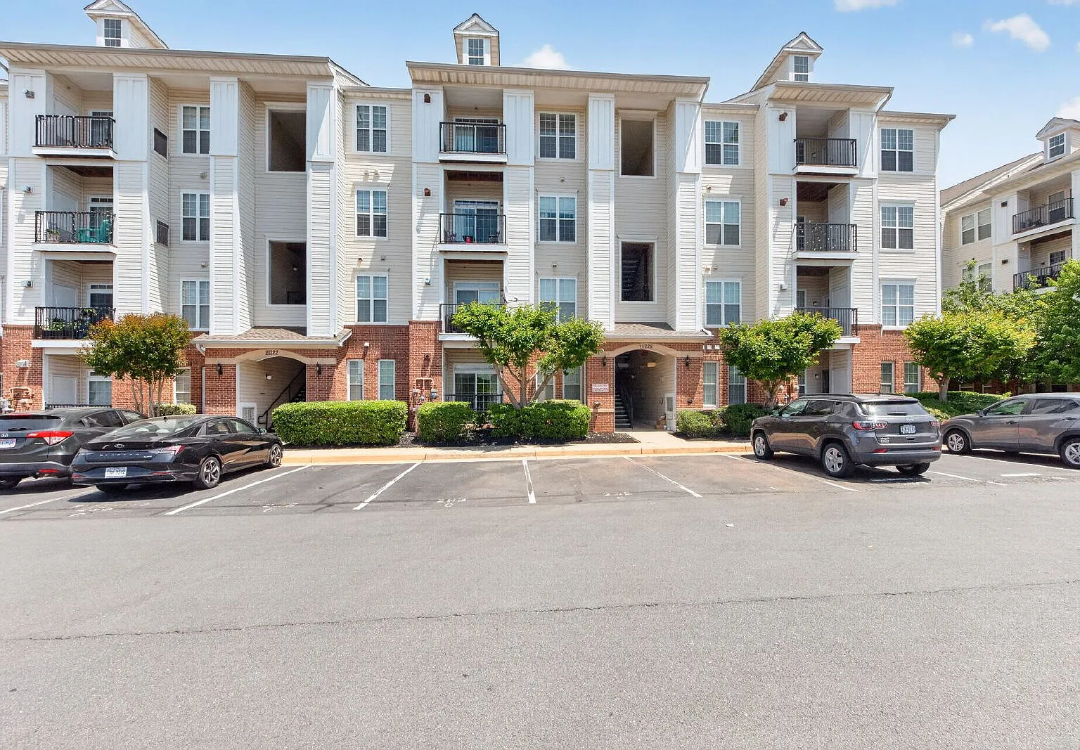 2 bed, 2.0 bath, 1103 sqft, $2,600 — Photo 1