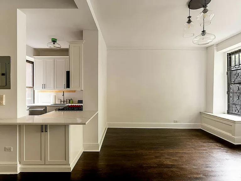317 E 18th St #1C — Photo 8