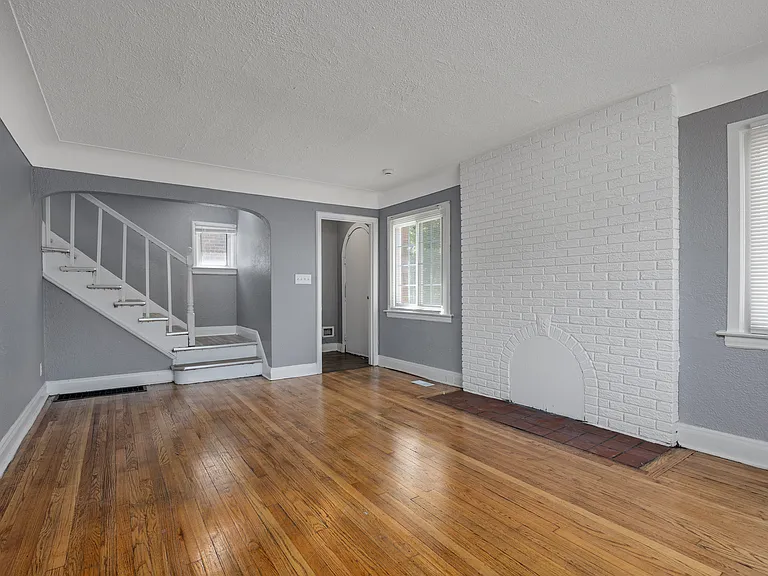 15514 Saint Marys St — Photo 14
