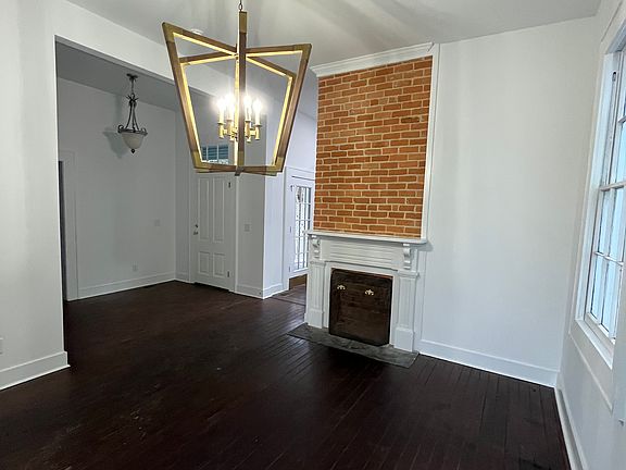3rd image of 30 Liberty St