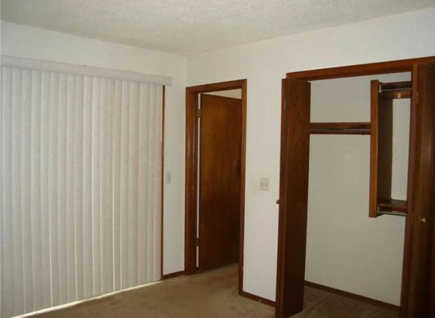 Cozy duplex located near OCCC! — Photo 2