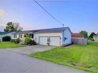 6094 Rocky Step Rd, Winfield, WV 25213