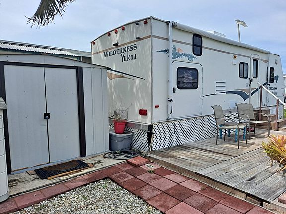 3rd image of 3701 Baynard Dr #E5